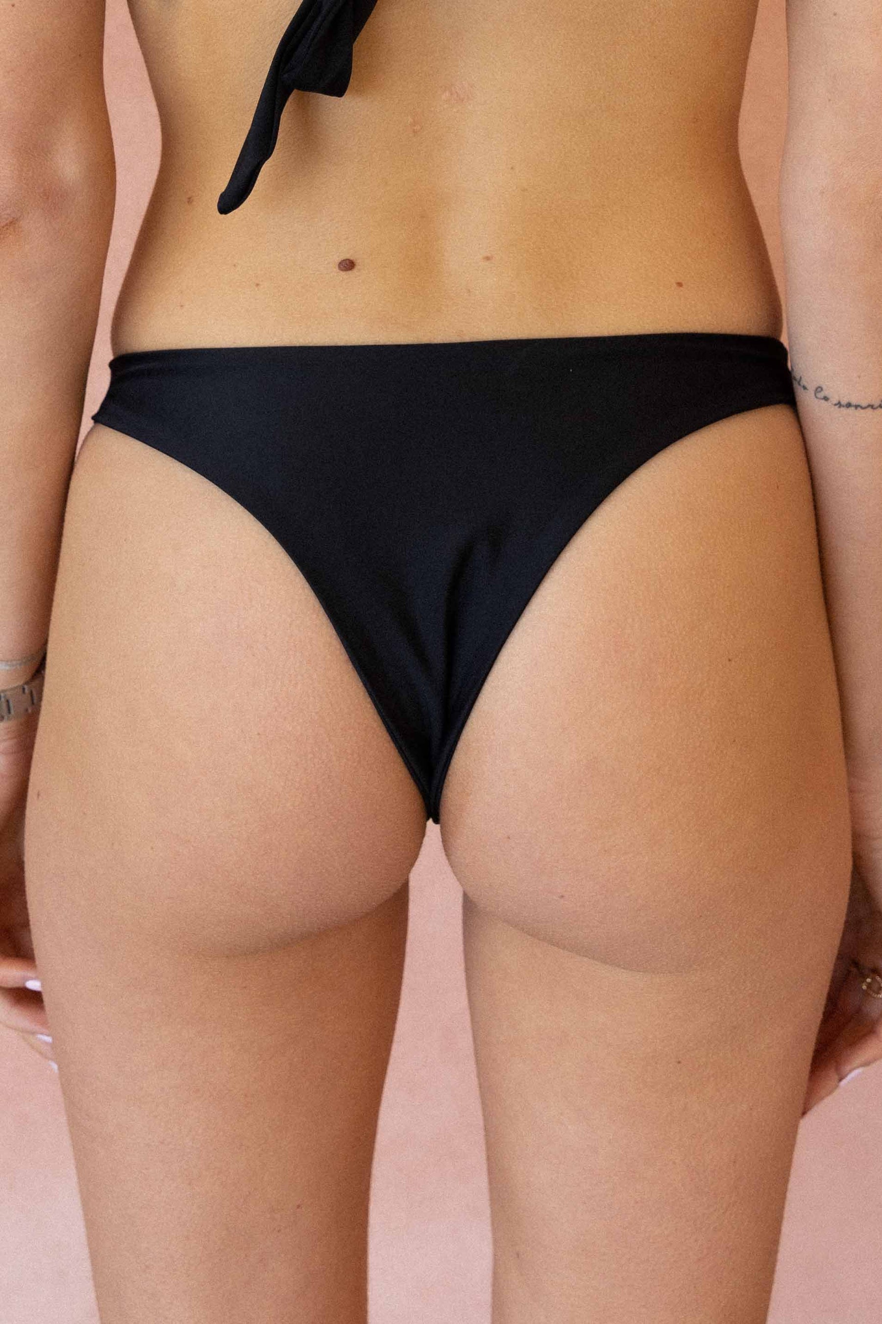 Castel Bottom | Black