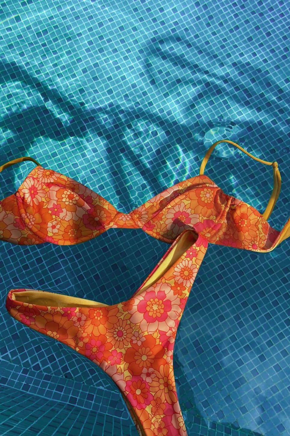 Castel Bottom | Flower Power